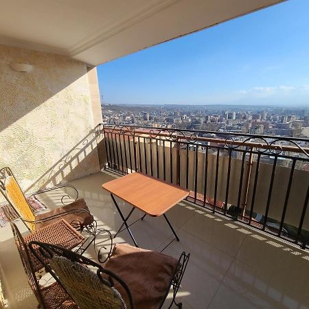Апартаменти Flat With Balcony On Cascade Єреван Екстер'єр фото